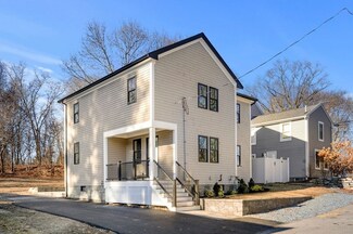 31 Arch St, Holliston, MA 01746
