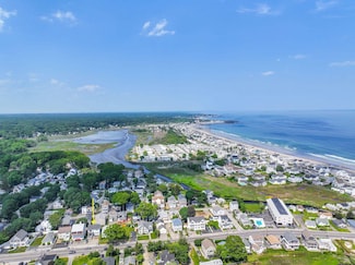 520 Winnacunnet Rd Unit B, Hampton, NH 03842