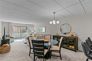 143 Hoffman Ave Unit 210, Cranston, RI 02920