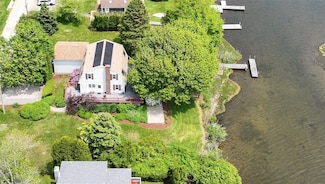 20 5th Ave, Narragansett, RI 02882