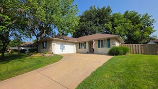 2951 W Camino Alto St, Springfield, MO 65810