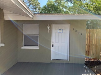 1023 Lake Palms Dr, Largo, FL 33771