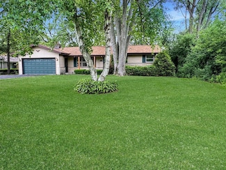 4538 Oakdale Dr, Racine, WI 53405