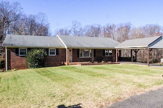 593 Takoma St, Lynchburg, VA 24502
