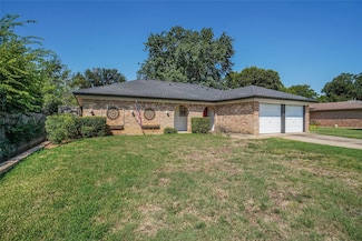 3119 Spring Grove Dr, Bedford, TX 76021