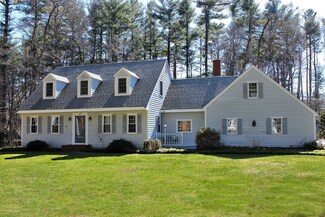 8 Wanders Dr, Hingham, MA 02043