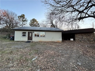 628 Bissell Ave, Arkoma, OK 74901