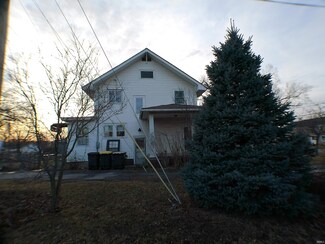 3301 Sand Point Rd, Fort Wayne, IN 46809