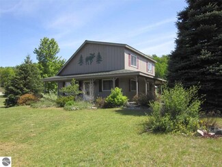 505 E Cemetary Rd, Maple City, MI 49664
