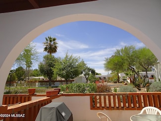 145 S Paseo Pena Unit C, Green Valley, AZ 85614