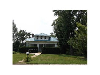 675 SE Main St, Paoli, IN 47454
