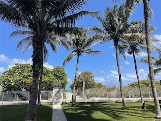 6061 Collins Ave Unit 7B, Miami Beach, FL 33140