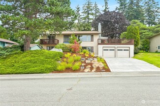 2048 Niagara Dr, Bellingham, WA 98229
