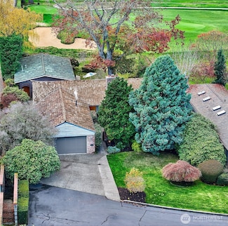 7503 Fairway Dr NE, Seattle, WA 98115