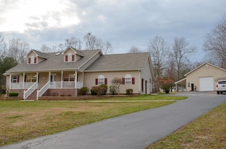 170 Pin Oak Ln, Crossville, TN 38555