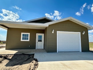 1605 N 1st St, Cimarron, KS 67835