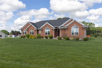 51 Brookwood Hills Dr, Horseheads, NY 14845