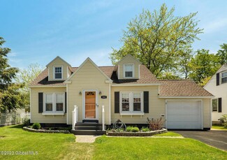 300 Nimitz Rd, Schenectady, NY 12304