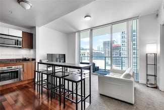 300 S Biscayne Blvd Unit T1403, Miami, FL 33131