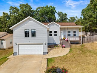 281 Pine St, Branson, MO 65616