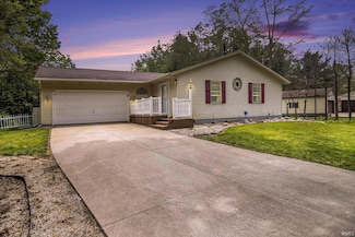 23035 Lake Shore Dr, Elkhart, IN 46514