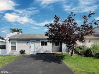 6034 Regents Park Rd, Centreville, VA 20120
