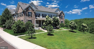 407 Ridgeview Ct, Sellersville, PA 18960