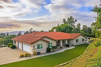 2320 E Mission Rd, Fallbrook, CA 92028