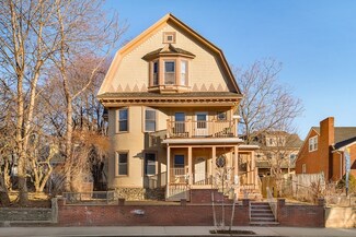 11 Craigie St, Somerville, MA 02143