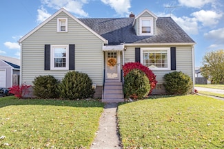 1307 Raymond St, Bay City, MI 48706