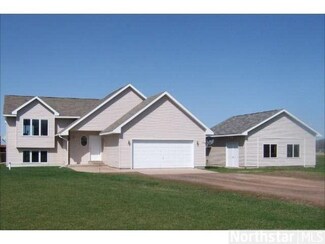 4989 560th St, Pine City, MN 55063
