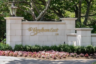 100 Hilton Ave Unit 510 E, Garden City, NY 11530