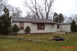 345 Oakview Ave, Aurora, IL 60505