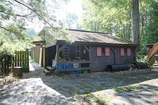 5875 Weaver Rd, Berlin Center, OH 44401