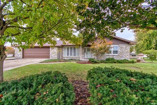 339 Oak St, Tipton, IN 46072