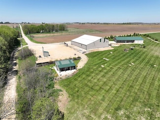 6209 Cassidy Rd, Mineral Point, WI 53565