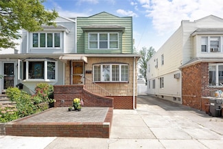 6438 60th Rd, Maspeth, NY 11378