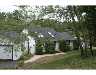 89 King St, Groveland, MA 01834