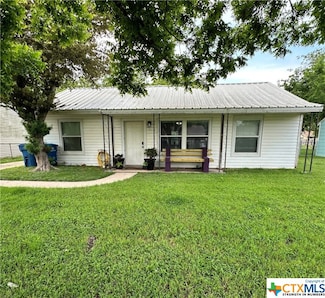 71 Alamo St, Port Lavaca, TX 77979