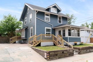 3207 Castelar St, Omaha, NE 68105