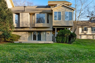 8040 Pepperwood Dr Unit 4, Grand Blanc, MI 48439