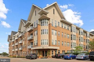 23 Pierside Dr Unit 426, Baltimore, MD 21230