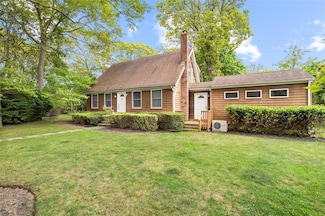 60 Hagerman Ave, East Patchogue, NY 11772