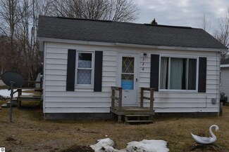 314 2nd St E, Oscoda, MI 48750