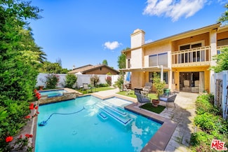 25685 Lupita Dr, Valencia, CA 91355