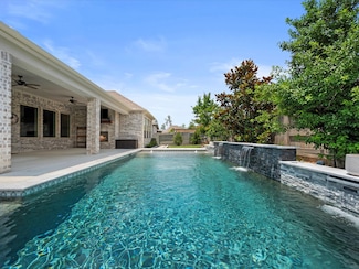 17511 Autumn Leaves Dr, Conroe, TX 77302