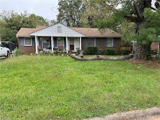1722 Oberlin Dr, High Point, NC 27260