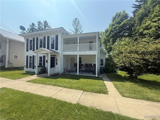 41 Pearl St, Springville, NY 14141