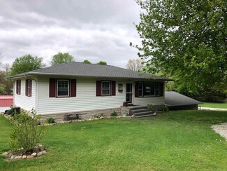 984 W 9th St, Rochester, IN 46975