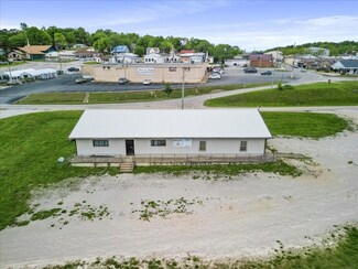 232 W First St, Gainesville, MO 65655